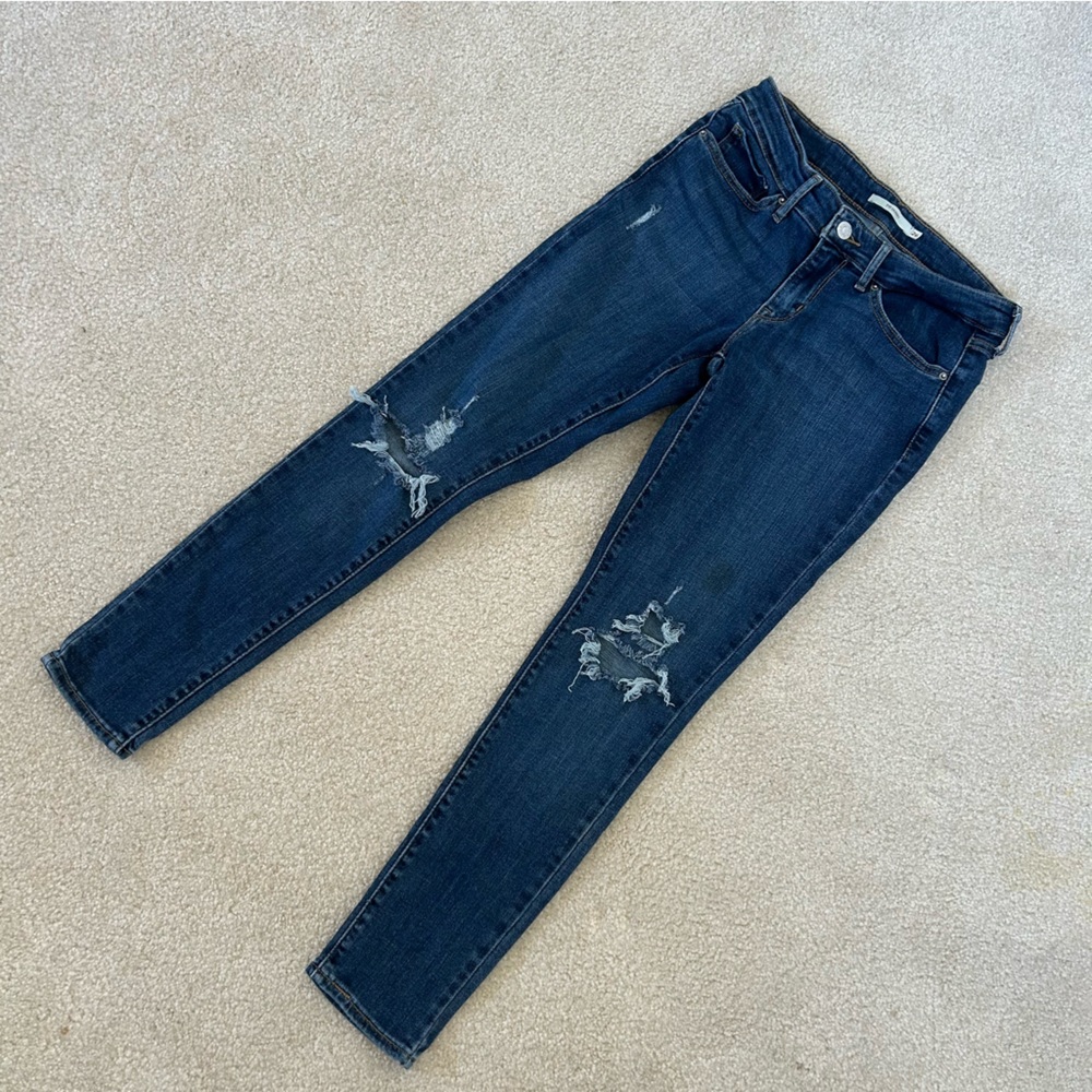 Levi’s Ripped Jeans - Picture 4 of 16